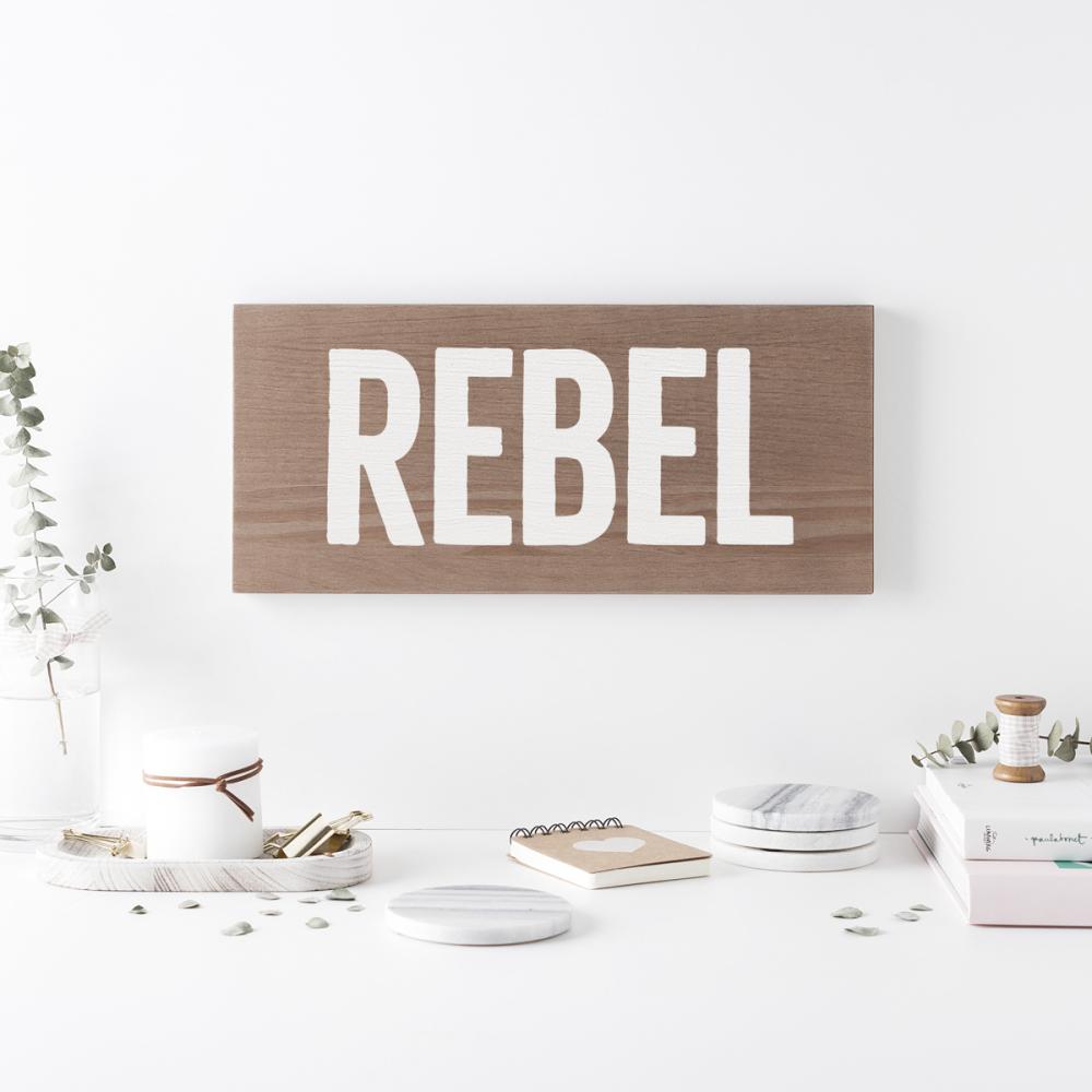 Cartell de fusta 'Rebel' 1  - miniatura