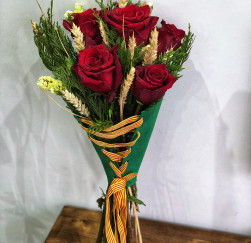Corsé de goma Eva amb 6 roses