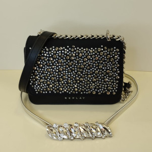 Bolso negro de fiesta