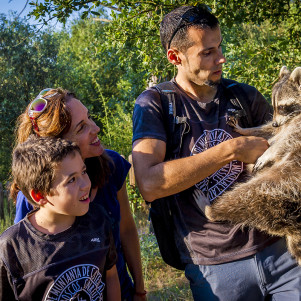 4 pax. Una màgica i intrèpida experiència entre animals exòtics, aus rapaces i fins i tot, salvatges.