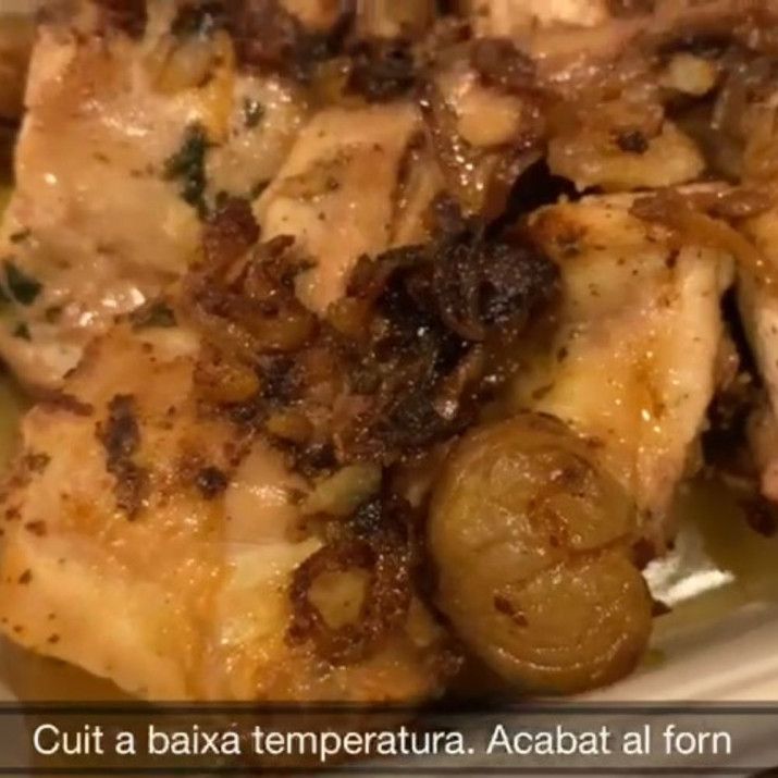 Conejo de Viladordis cocido a baja temperatura con castañas de Viladrau y cebolla 1 